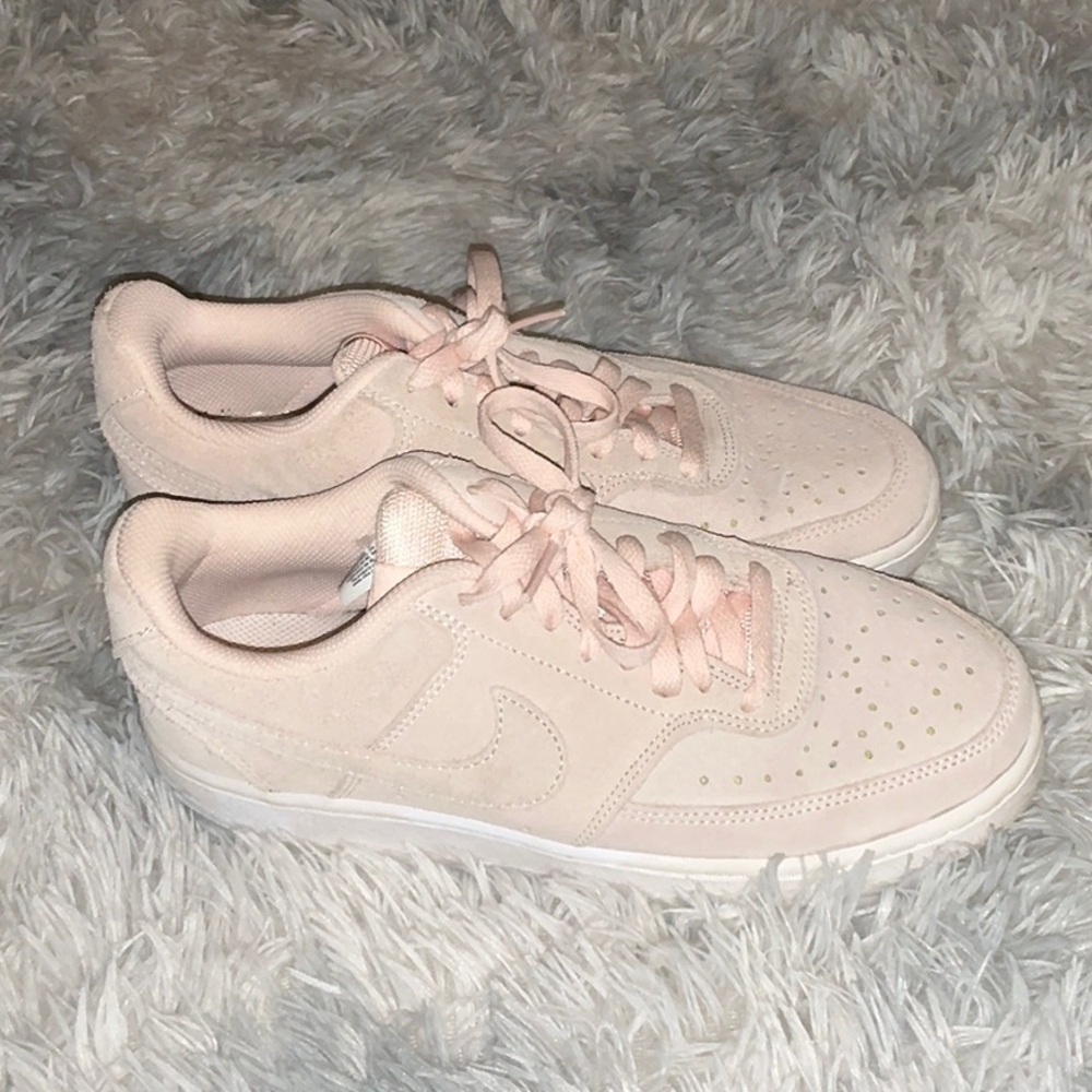 🚨NIKE WOMEN'S COURT VISION LOW PINK SNEAKERS!